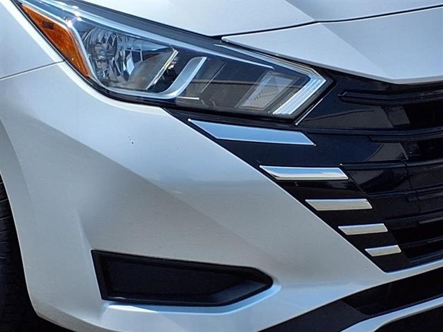 2023 Nissan Versa SV photo 24