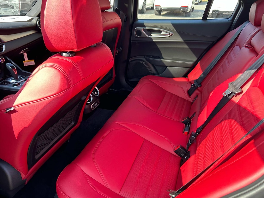 2025 Alfa Romeo Giulia SPRINT photo 18