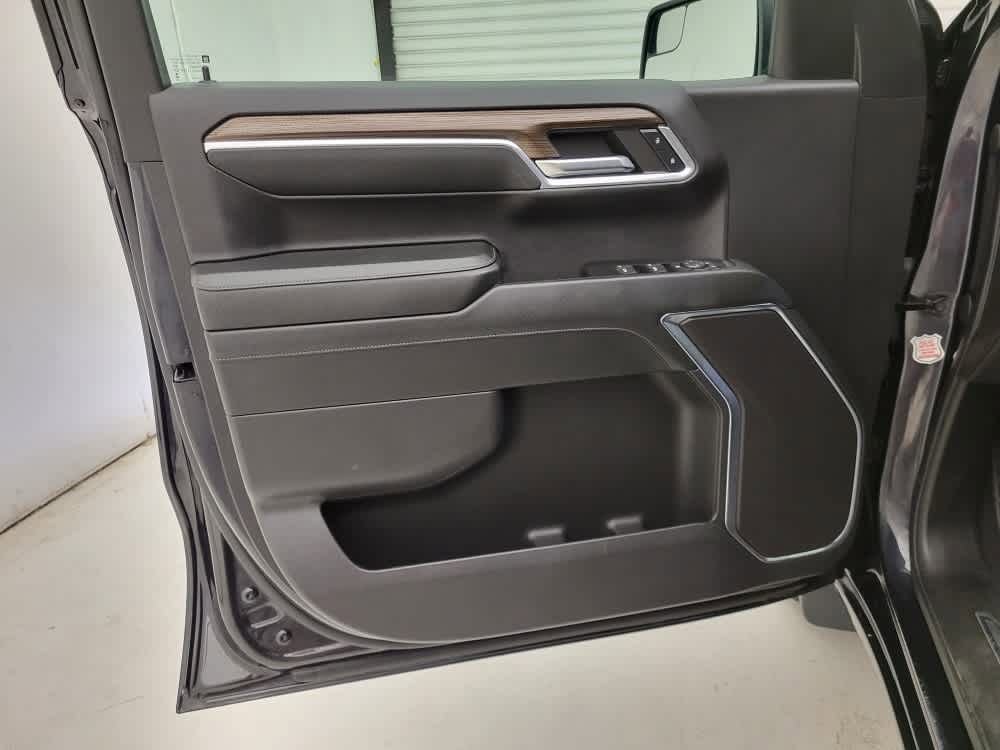 2023 Chevrolet Silverado 1500 LT photo 24