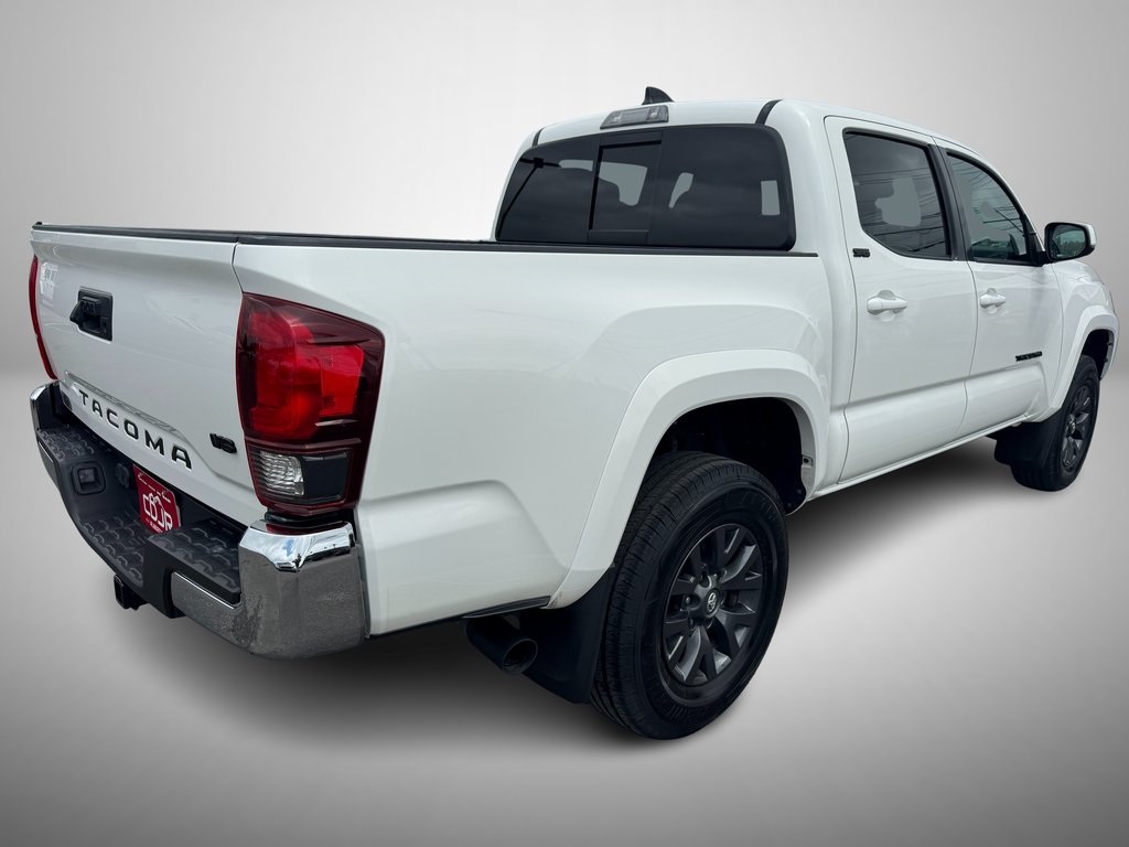 2022 Toyota Tacoma SR5 photo 3
