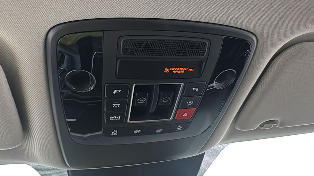 2026 Kia Carnival SX photo 31