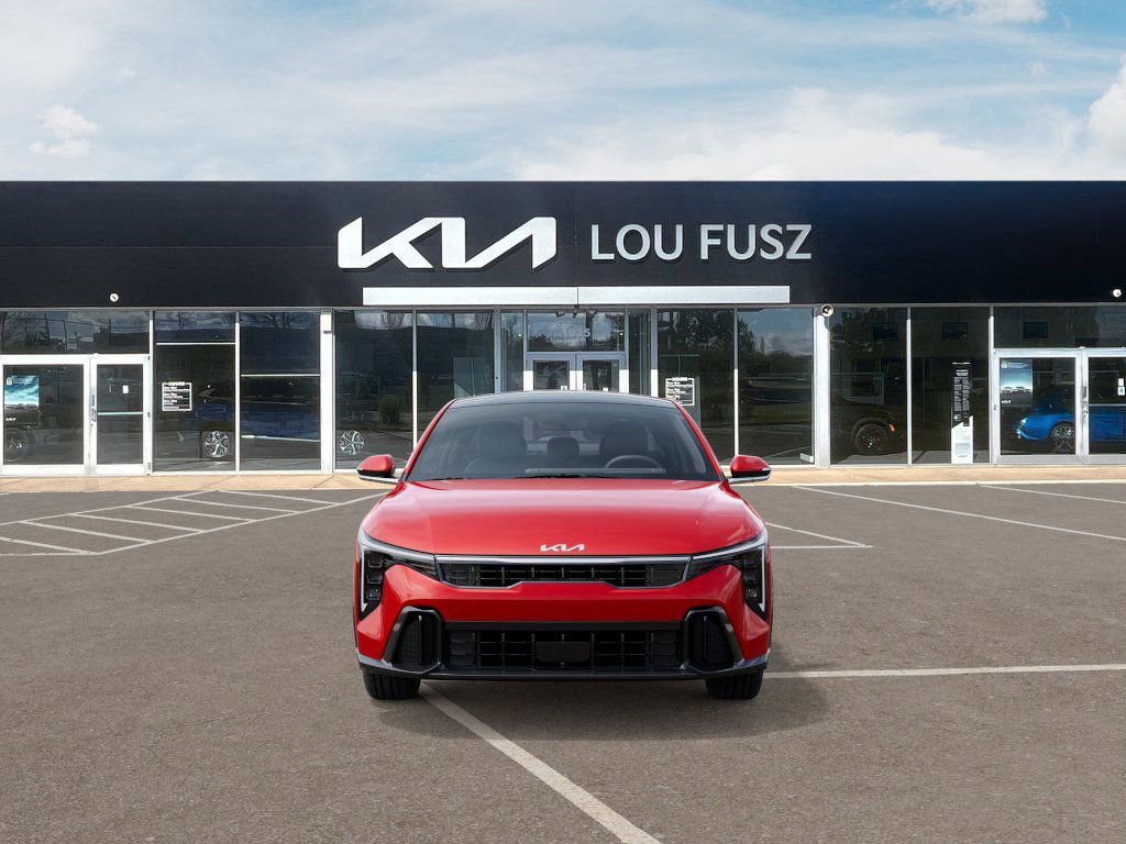 2025 Kia K4 GT-Line photo 2