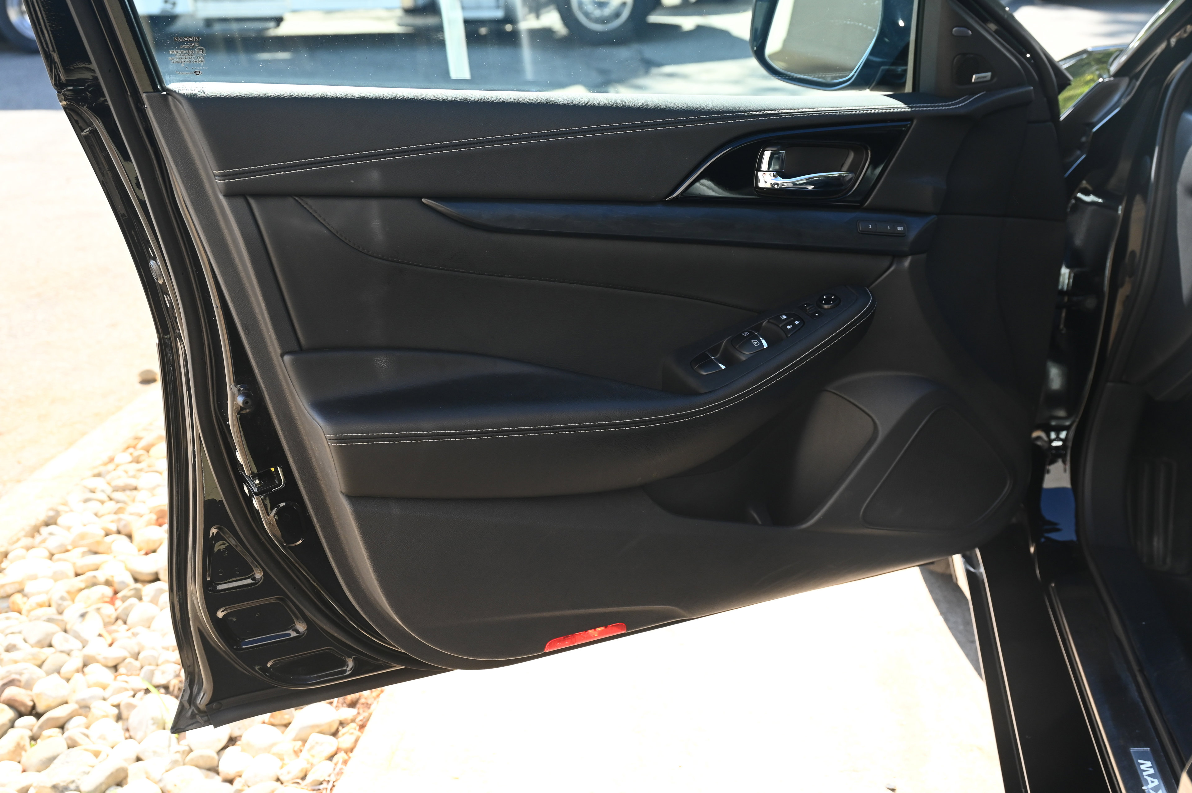 2023 Nissan Maxima Platinum photo 9