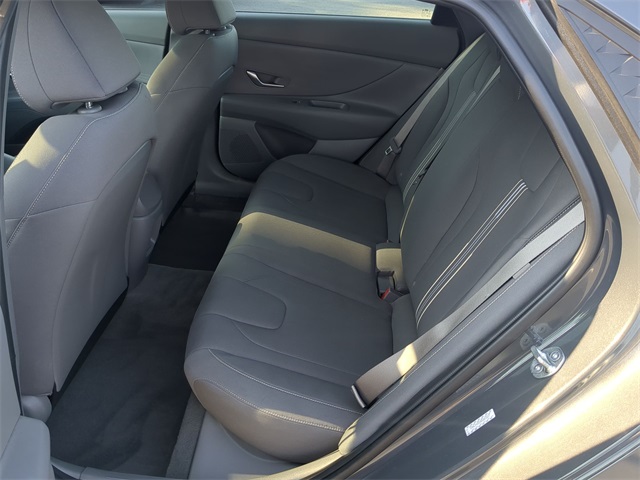 2024 Hyundai Elantra SEL photo 22
