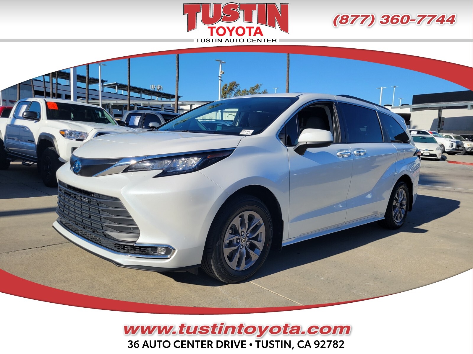 2023 Toyota Sienna XLE's photo
