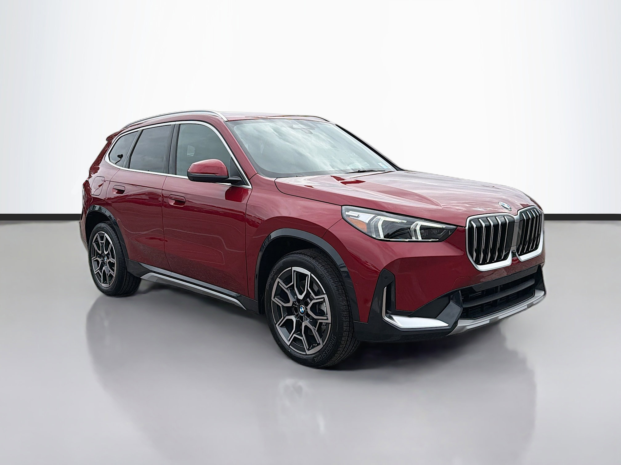 2026 BMW X1 28i's photo