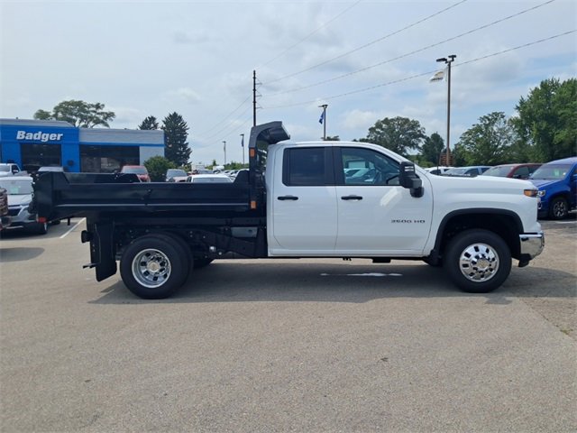 2025 Chevrolet Silverado 3500HD photo 4
