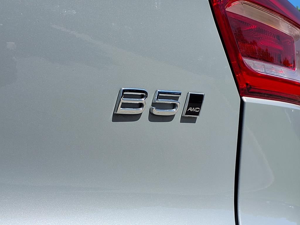 2024 Volvo XC40 Ultimate photo 8