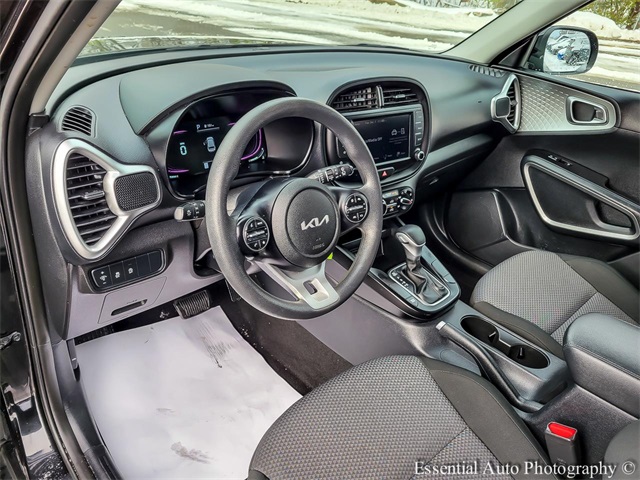 2023 KIA SOUL - Image 9