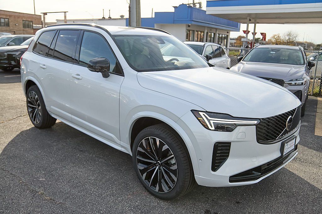 2026 VOLVO XC90 - Image 3
