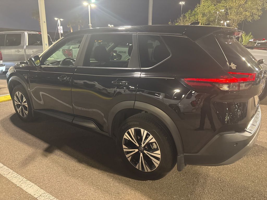 2023 Nissan Rogue SV photo 3