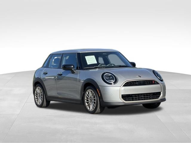 2025 MINI Hardtop 4 Door S's photo