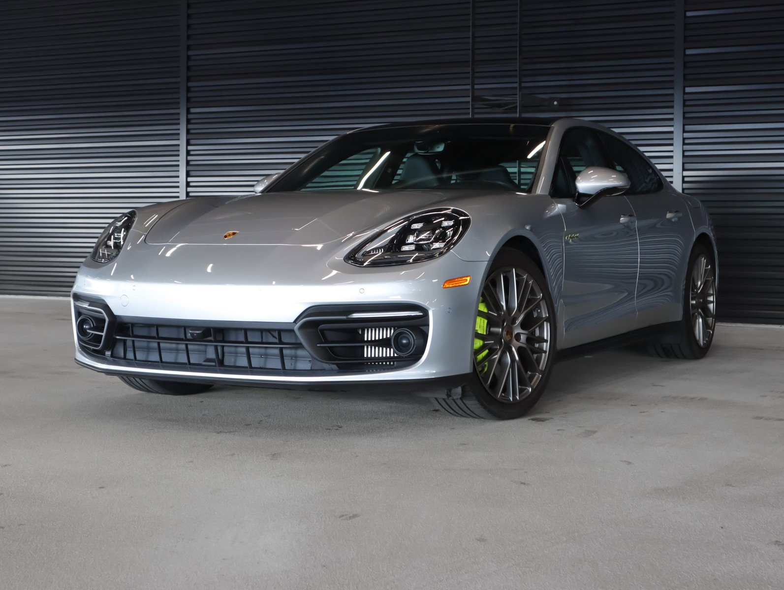 2023 Porsche Panamera Platinum Edition