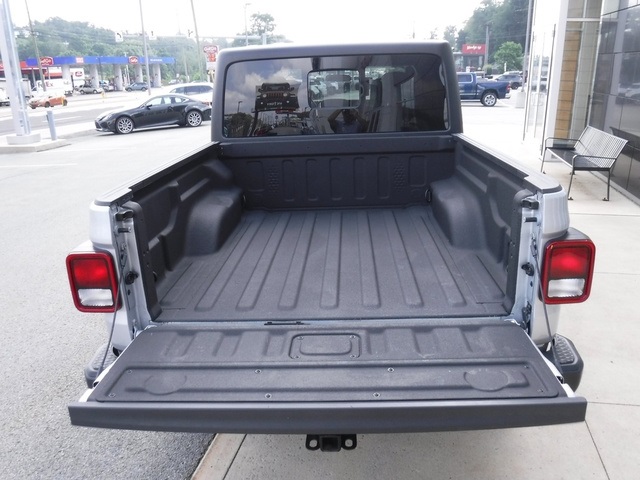 2022 Jeep Gladiator Willys photo 13