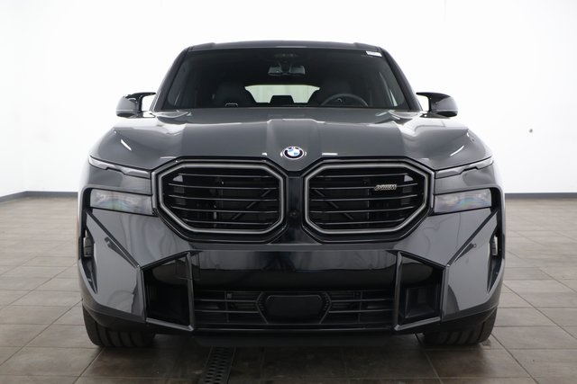 New 2025 Gray BMW Base image 2