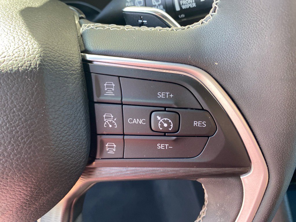 2023 Jeep Grand Cherokee Altitude photo 15
