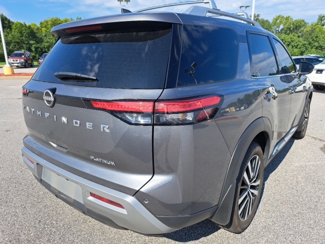 2024 Nissan Pathfinder Platinum photo 4