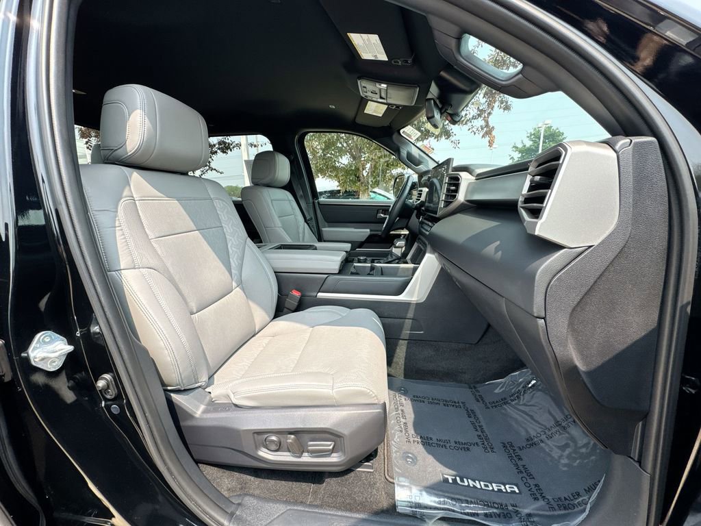 2025 Toyota Tundra Limited photo 26