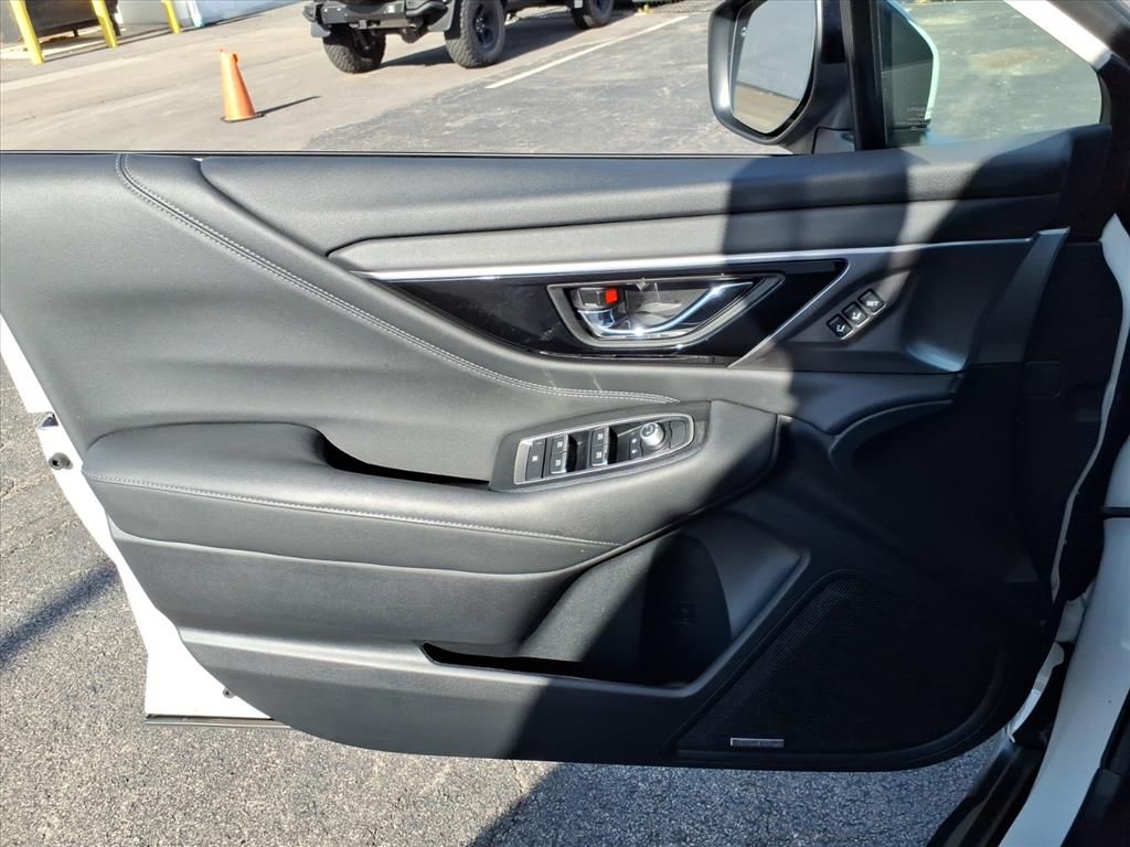 2022 SUBARU OUTBACK - Image 15