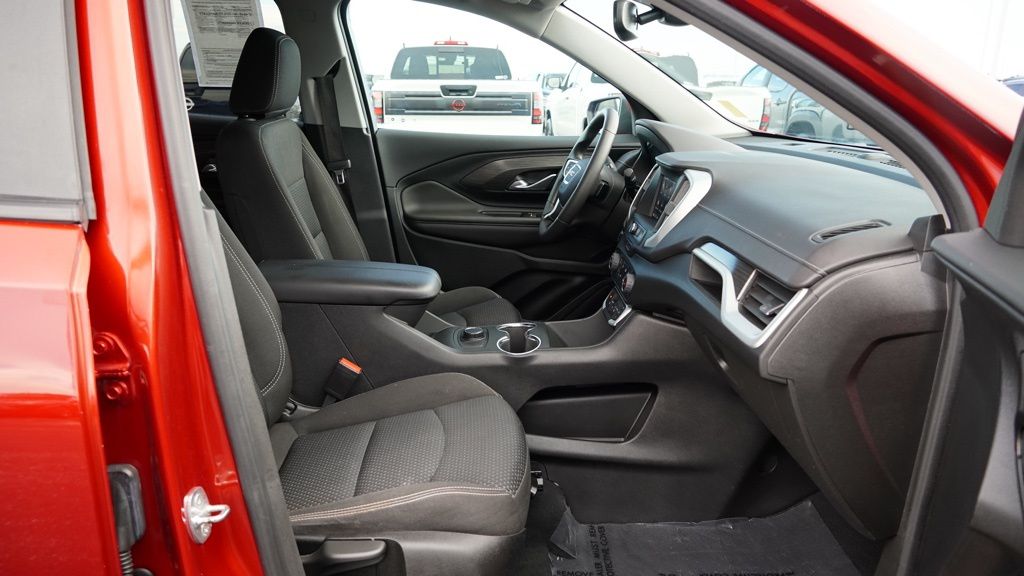 2023 Gmc Terrain SLE photo 17