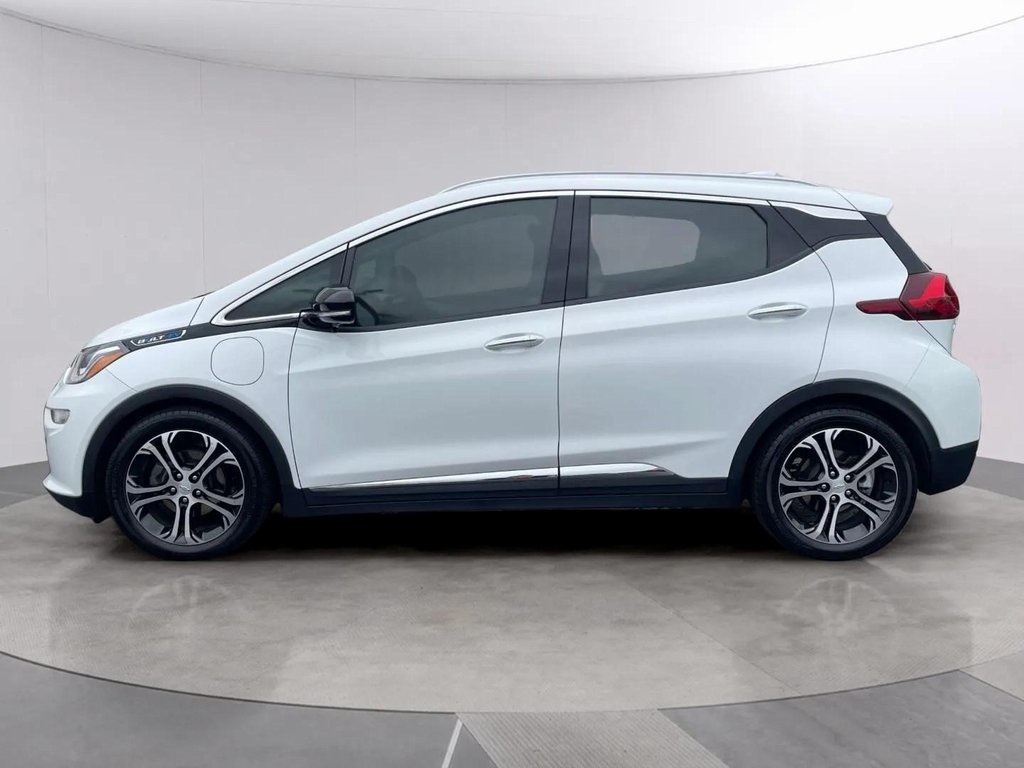 Used 2021 Chevrolet Bolt EV Premier with VIN 1G1FZ6S00M4111154 for sale in Racine, WI