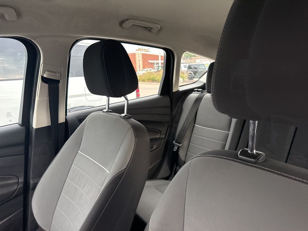 2013 Ford C-Max Hybrid SE photo 7