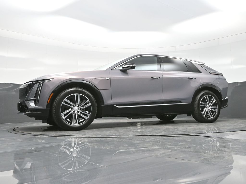 2025 Cadillac Lyriq Luxury photo 19