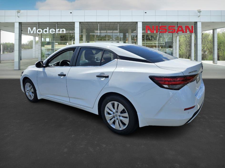2025 Nissan Sentra S photo 5