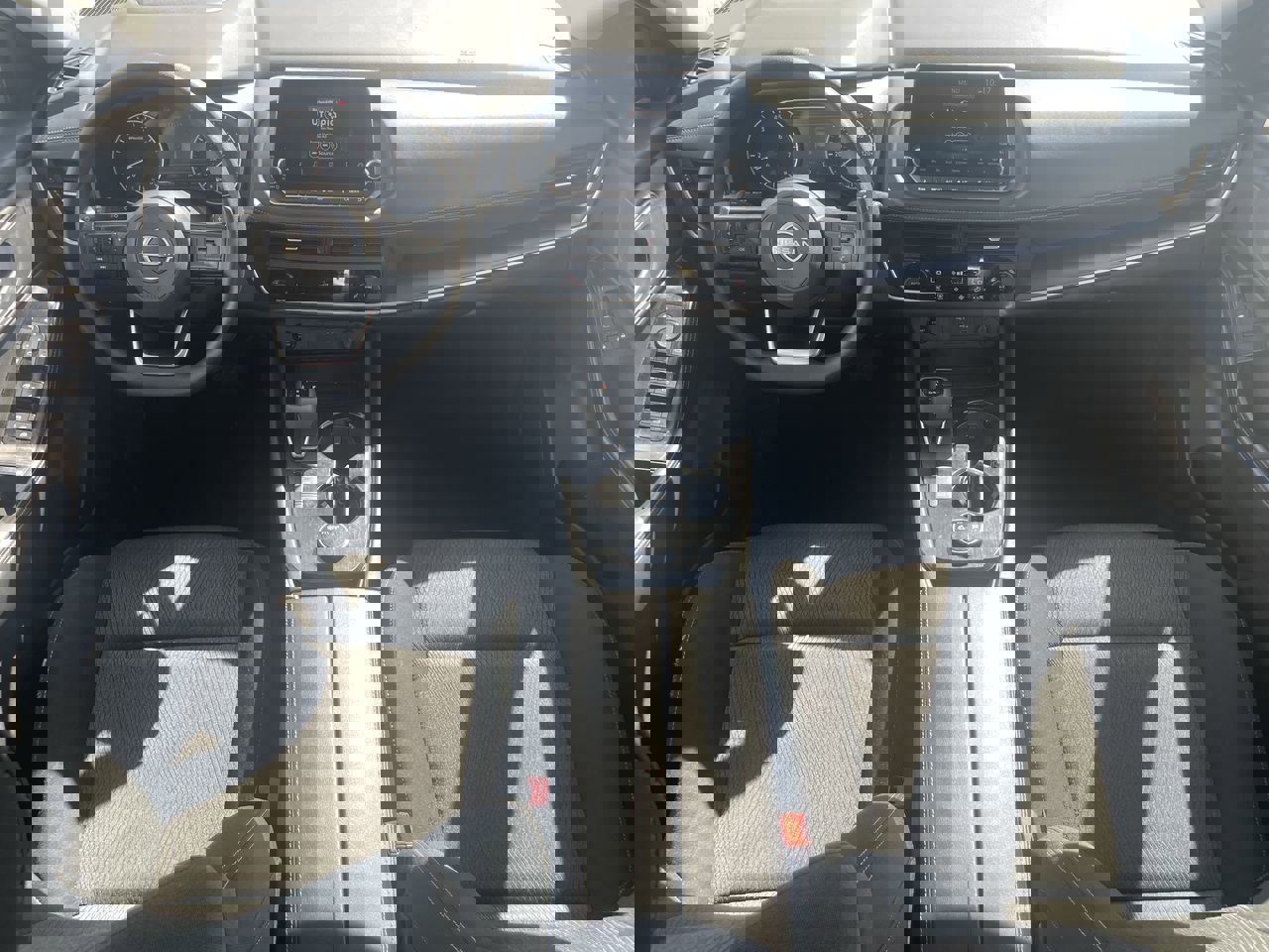 2024 Nissan Rogue SV photo 13
