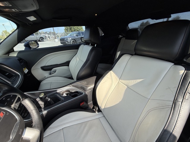 2015 Dodge Challenger SXT Plus photo 12