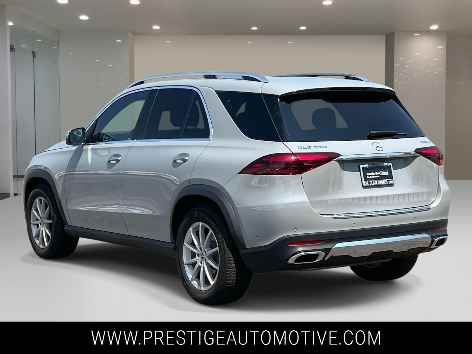 2024 Mercedes Benz GLE 350 4MATIC photo 3