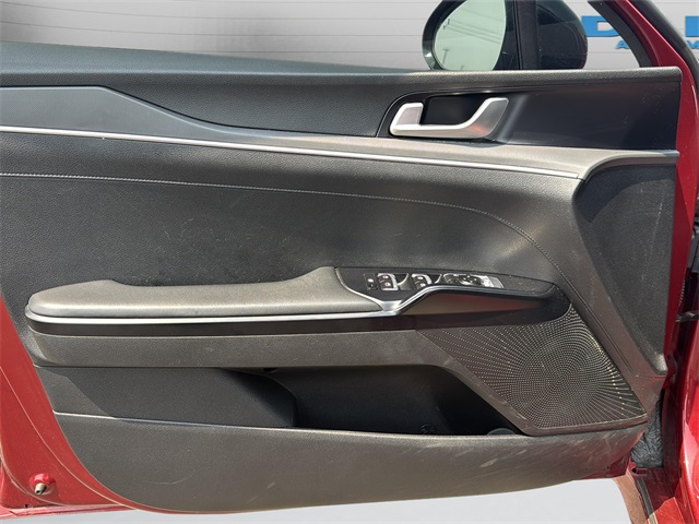2022 Kia K5 GT-Line photo 22