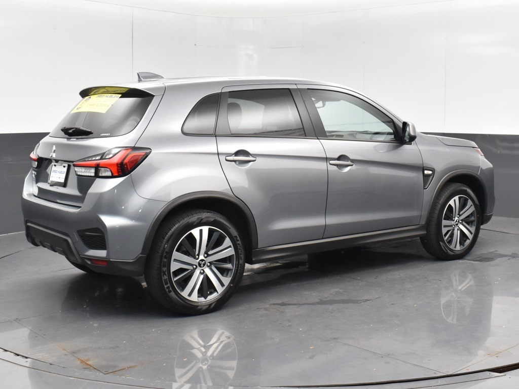 2024 Mitsubishi Outlander Sport ES photo 6
