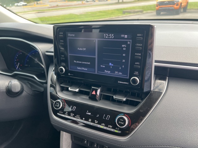 2022 Toyota Corolla Cross XLE photo 19