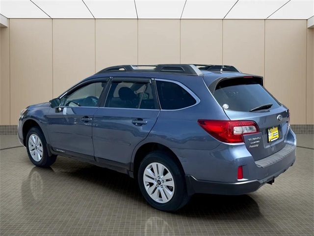 2017 Subaru Outback 2.5i Premium photo 2