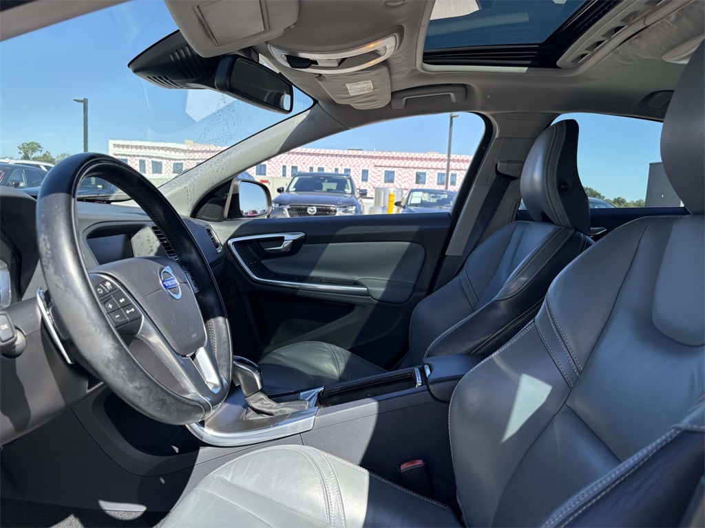 2014 Volvo S60 T5 photo 6