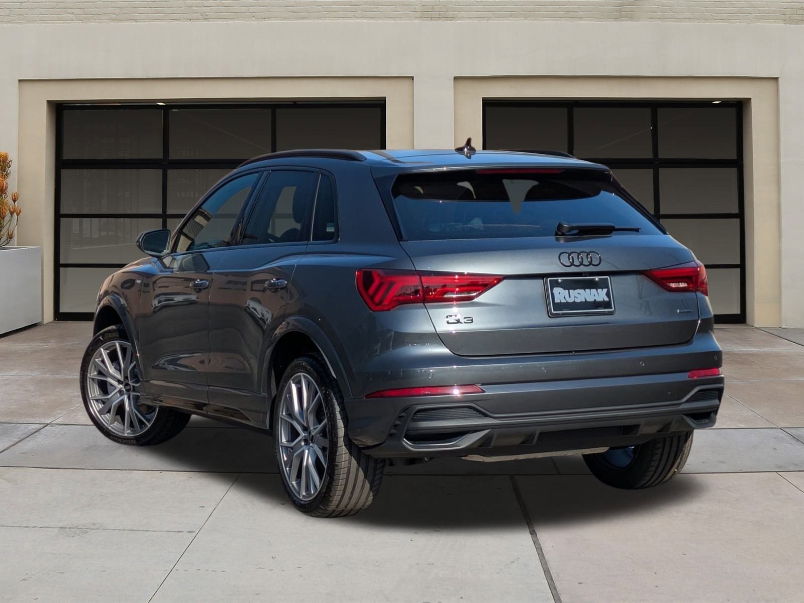 2025 Audi Q3 Premium Plus S line photo 2