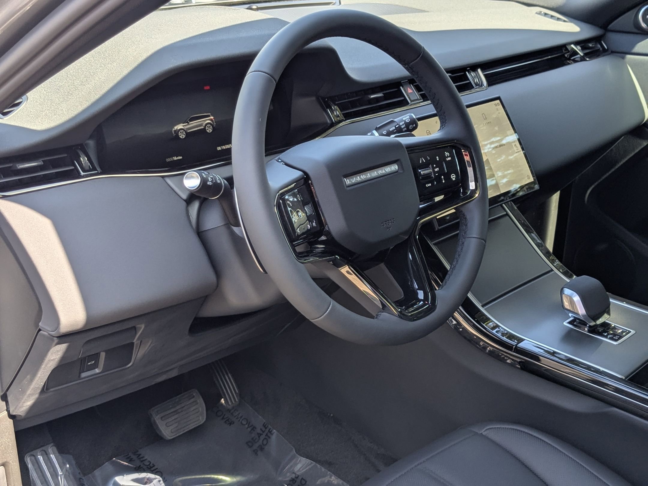 2026 Land Rover Range Rover Evoque S photo 3