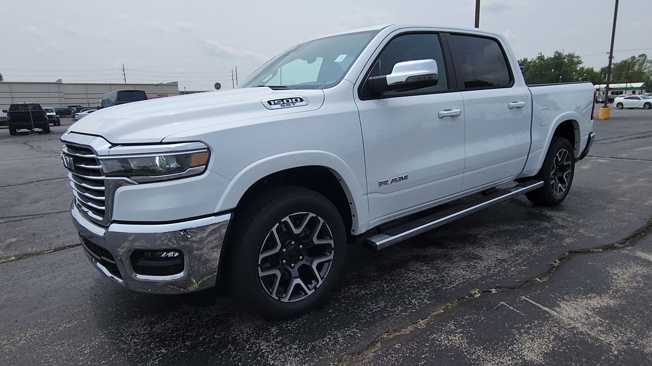 2025 Ram 1500 Laramie photo 3