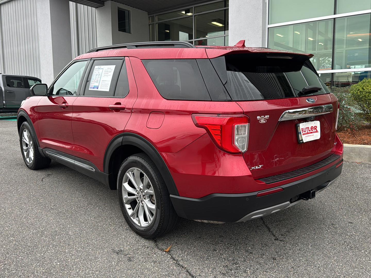 2020 Ford Explorer XLT photo 3