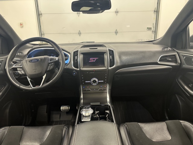 2020 Ford Edge ST photo 13
