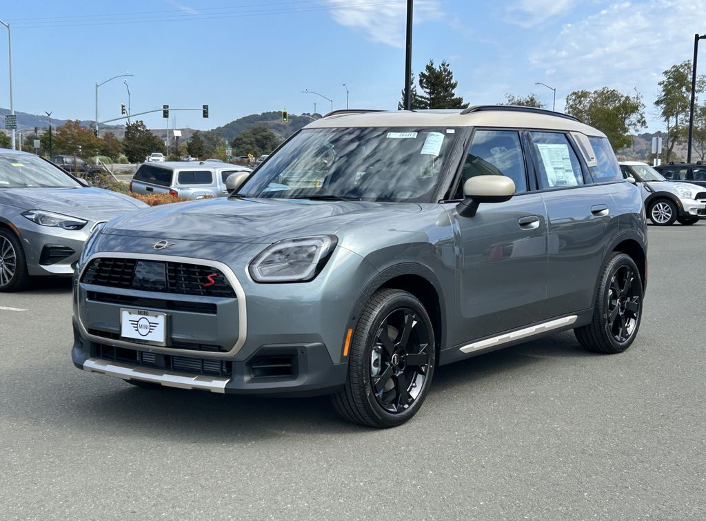 2026 MINI Countryman S's photo