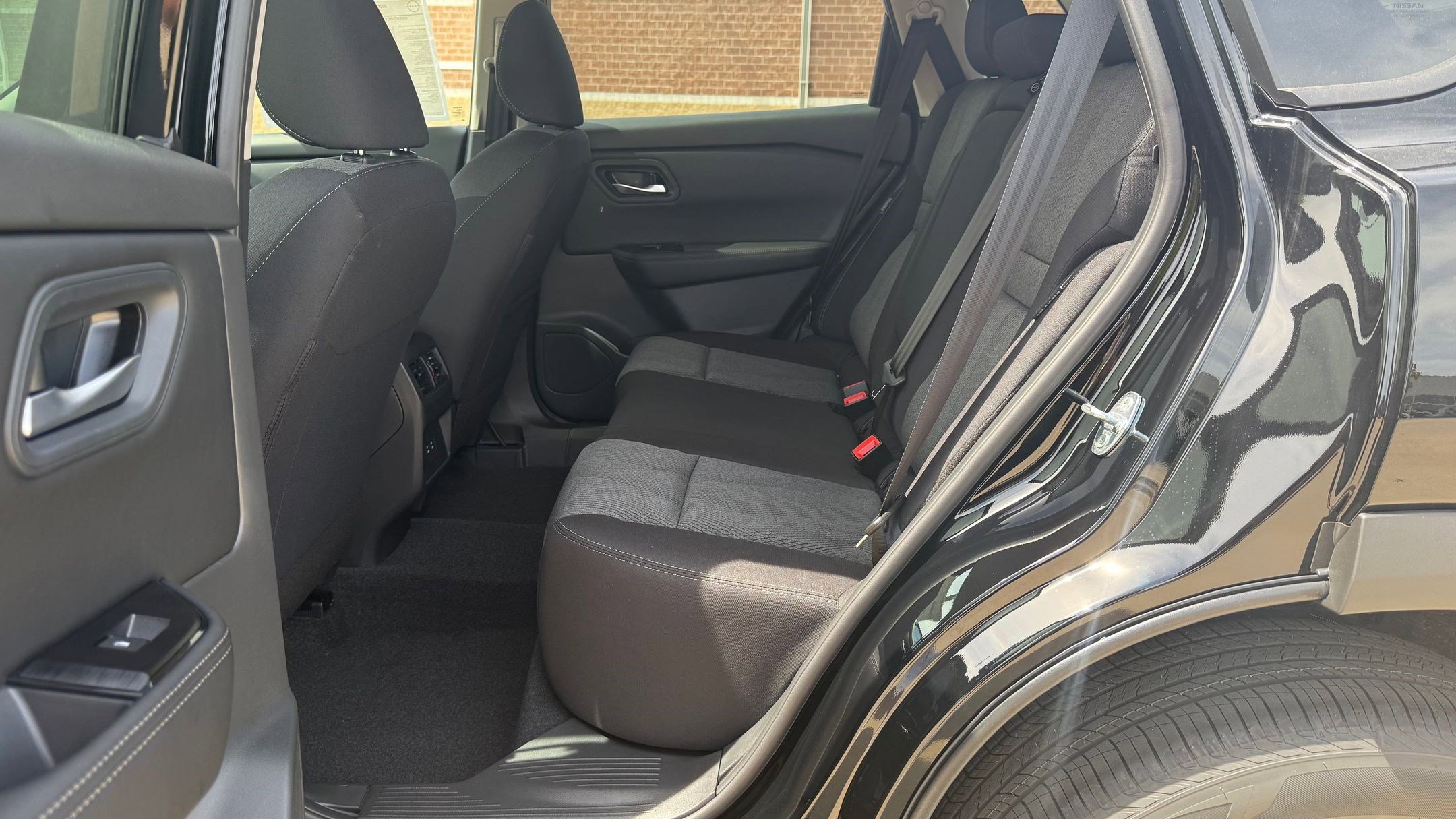 2026 Nissan Rogue SV photo 10