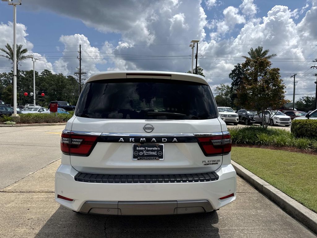 2022 Nissan Armada Platinum photo 2