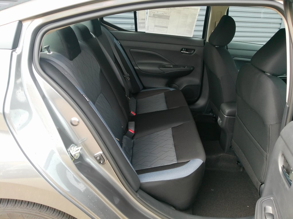 2025 Nissan Versa SV photo 14