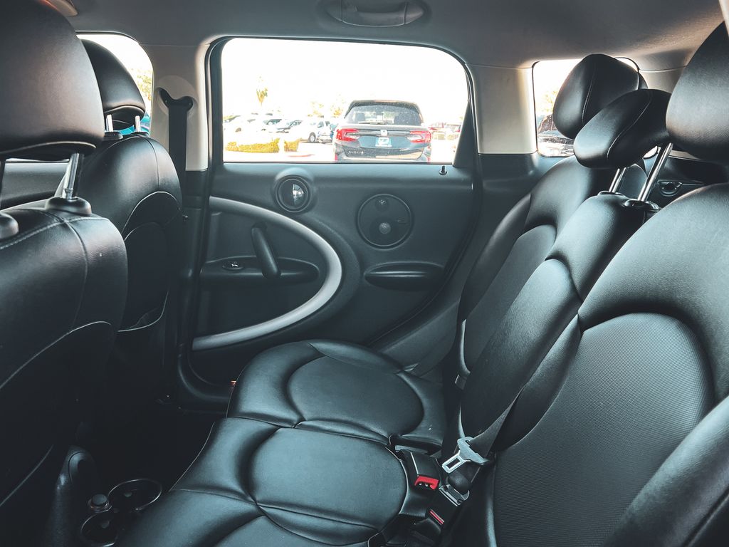 2016 Mini Countryman photo 25