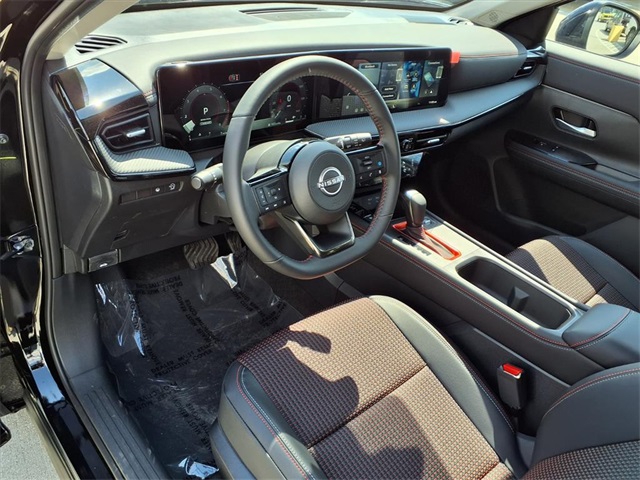 2026 Nissan Kicks SR photo 11