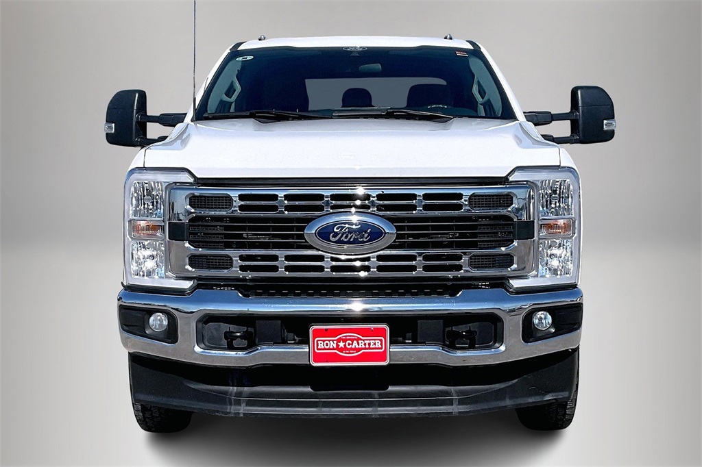 2024 Ford F-350 photo 3