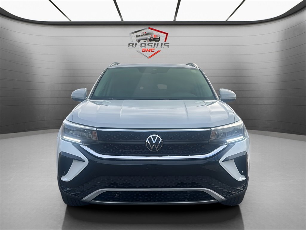 2023 Volkswagen Taos SE photo 7
