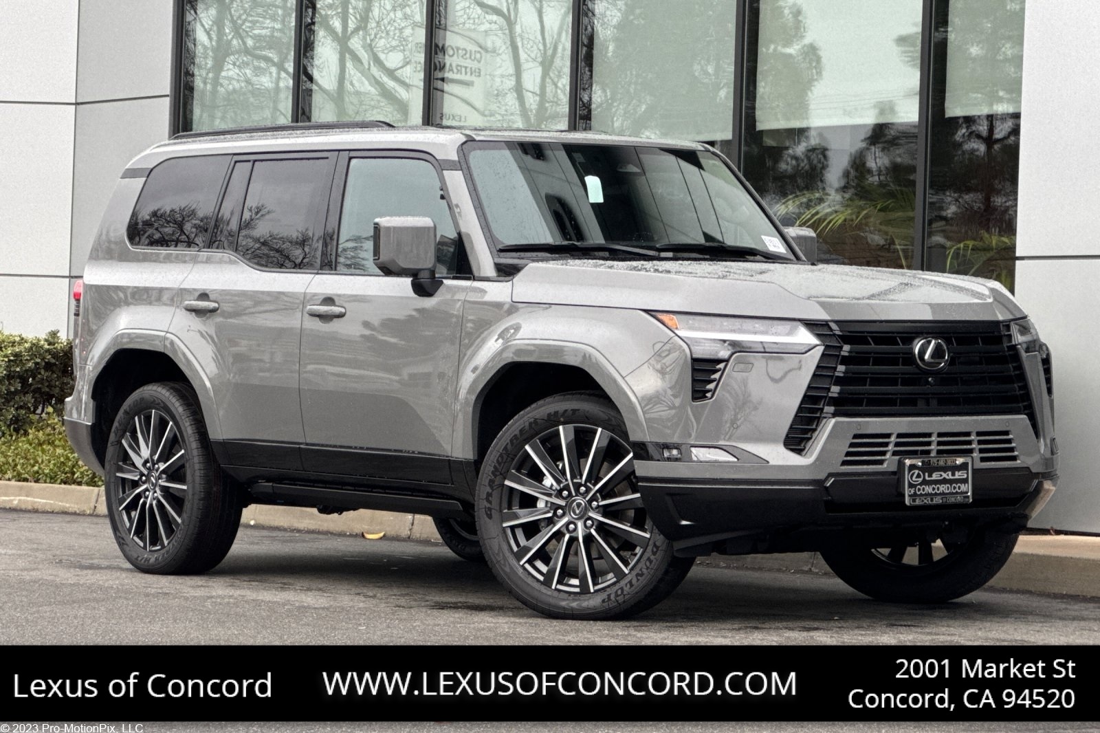 2026 Lexus GX Luxury's photo